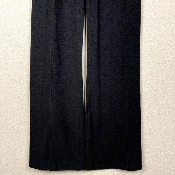 Beyond Yoga Spacedye Versatility Pocket Bootcut Pant Flare Legging Gray Small - Picture 10 of 16
